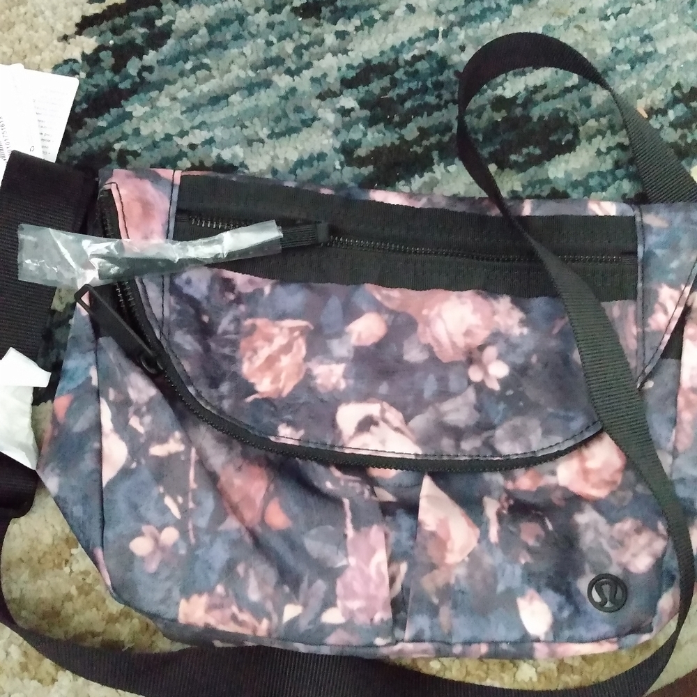 Lululemon Festival Bag II